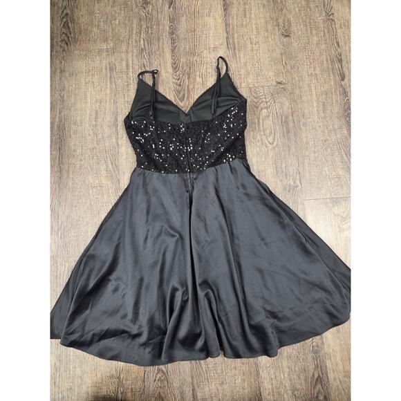 B Darlin' Black Short Sequin Party Dance Dress Size 1/2 Small - Picture 5 of 5